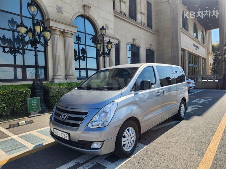 Hyundai Starex 2018 — 2