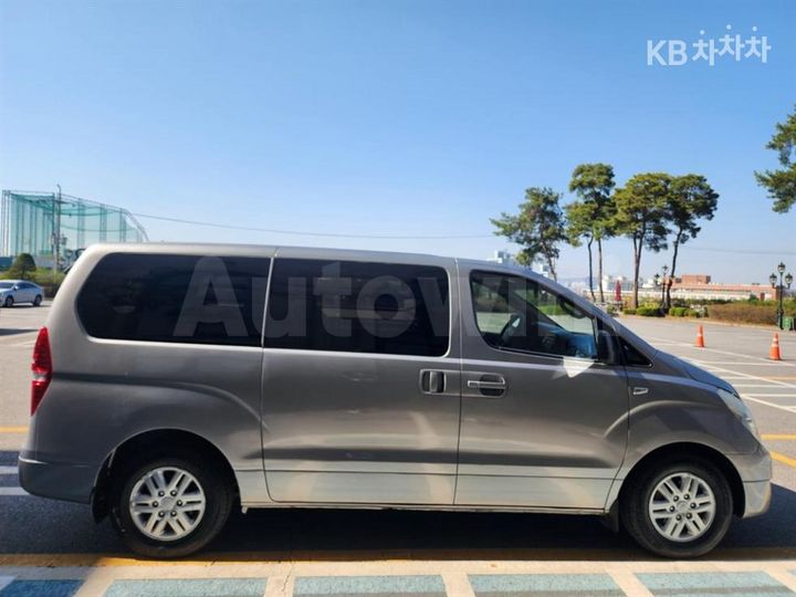 Hyundai Starex 2018 — 4