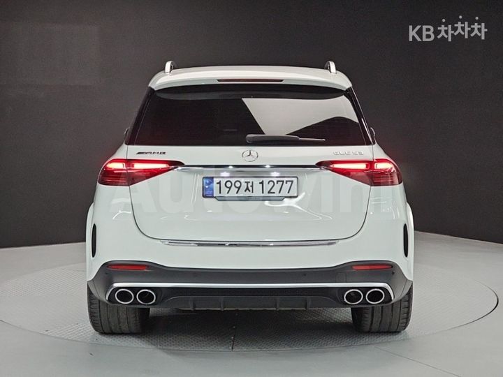 Mercedes Benz GLE Class 2024 — 3