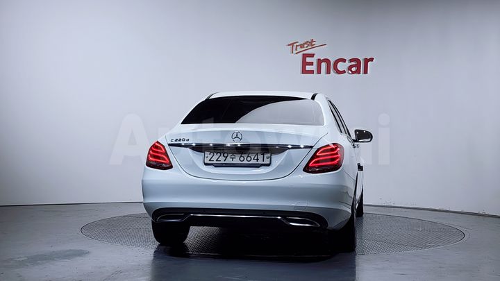 Mercedes-Benz C Class 2017 — 4