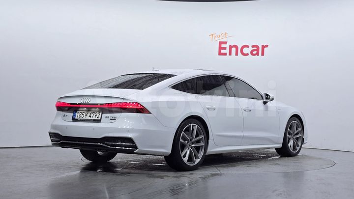Audi A7 2021 — 2