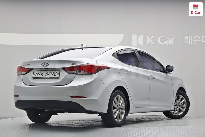 Hyundai Avante 2014 — 4