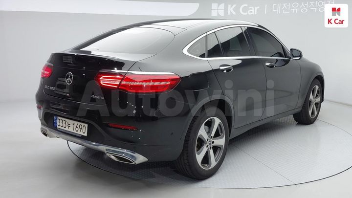 Mercedes Benz GLC Class 2019 — 4