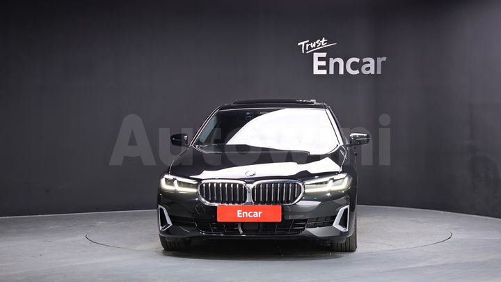 BMW 5 Series 2023 — 3