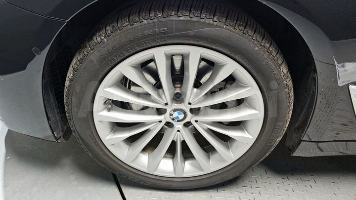 BMW 5 Series 2023 — 5