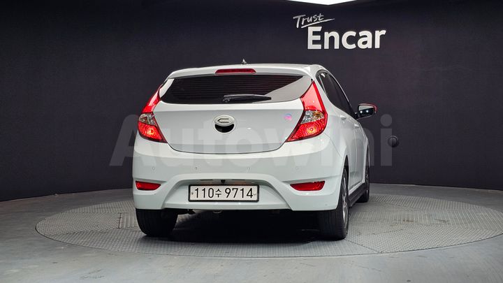 Hyundai Accent 2018 — 4