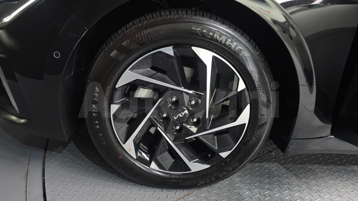 Kia K5 2024 — 5