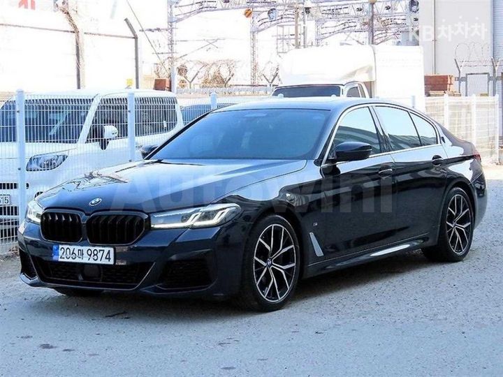 BMW 5 Series 2022 — 2