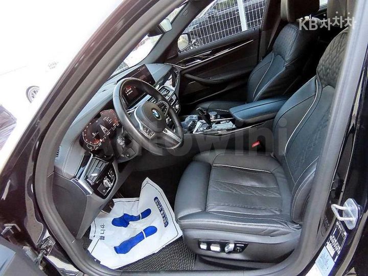 BMW 5 Series 2022 — 5