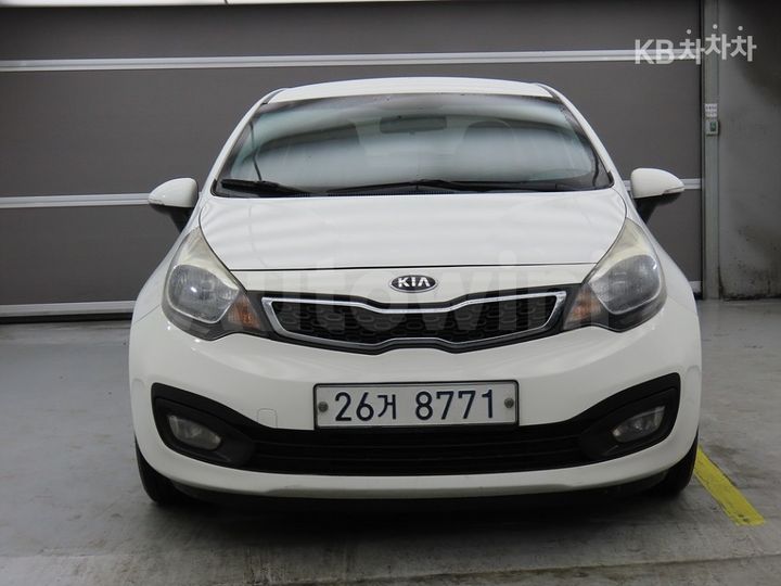 Kia Pride 2014 — 2