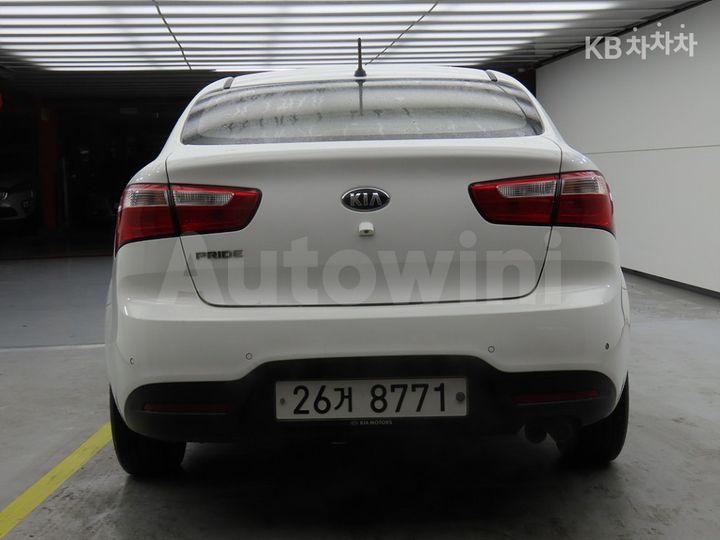 Kia Pride 2014 — 4