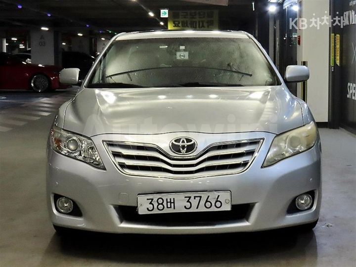 Toyota Camry 2010 — 2