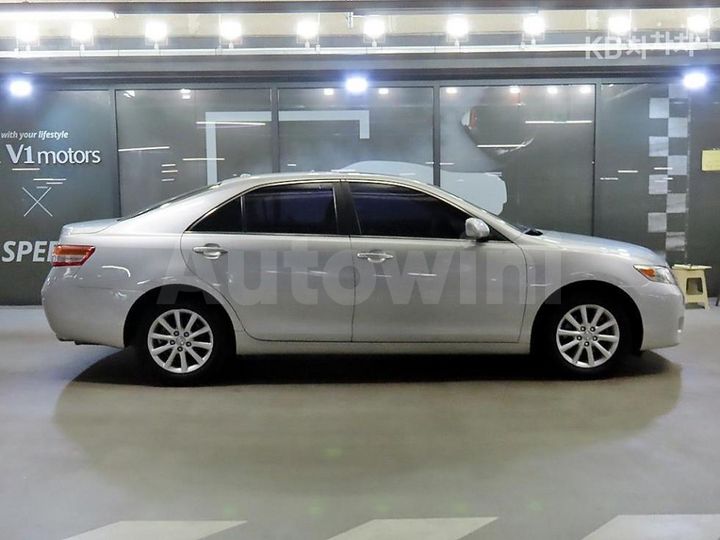 Toyota Camry 2010 — 3
