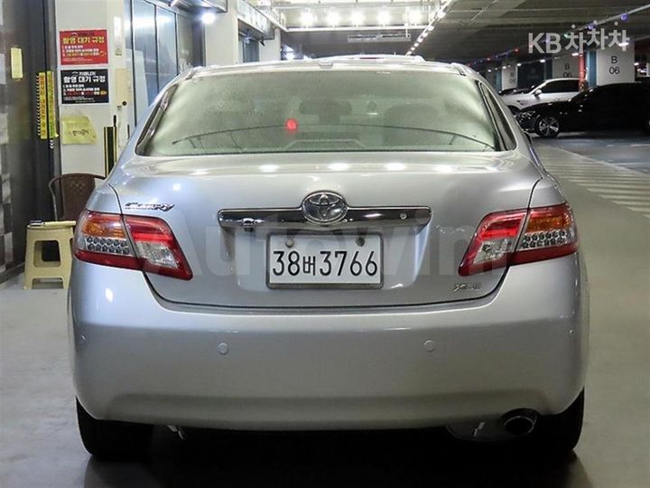 Toyota Camry 2010 — 5