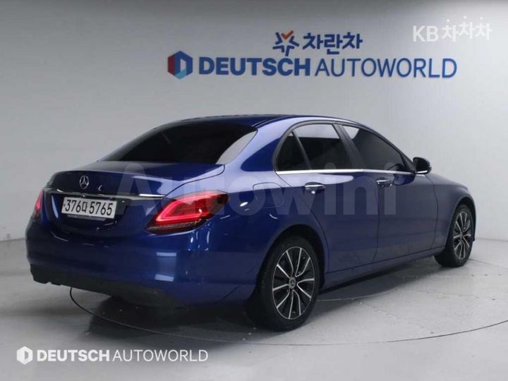 Mercedes-Benz C Class 2019 — 2