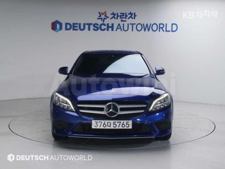 Mercedes-Benz C Class 2019 — 3