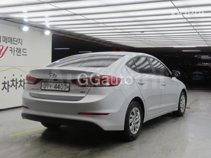 Hyundai Avante 2018 — 4