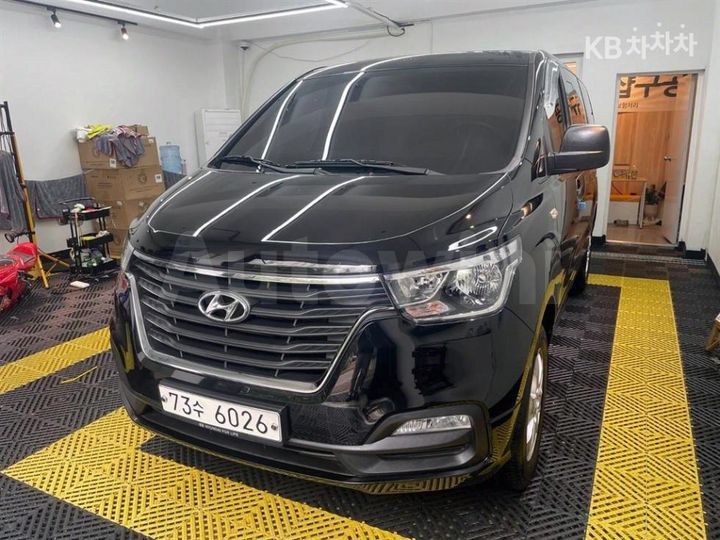Hyundai Starex 2018 — 2