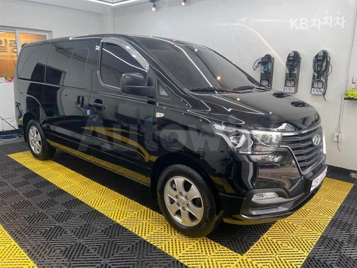 Hyundai Starex 2018 — 3