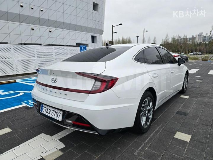 Hyundai Sonata 2022 — 4