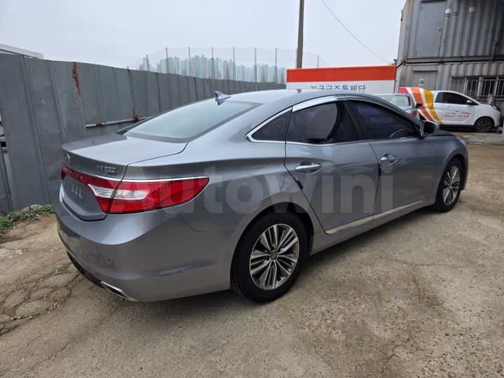 Hyundai Grandeur 2015 — 5
