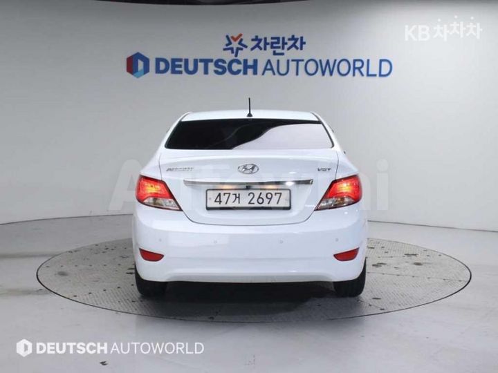 Hyundai Accent 2015 — 4