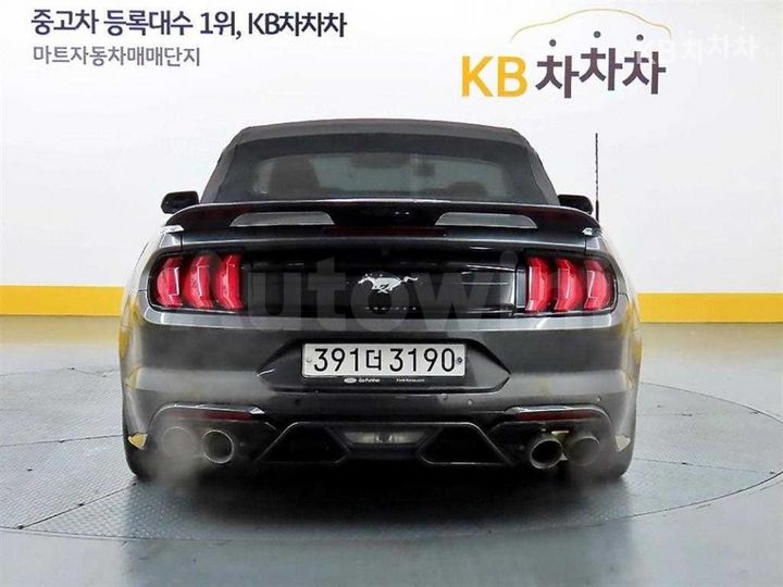 Ford Mustang 2020 — 3