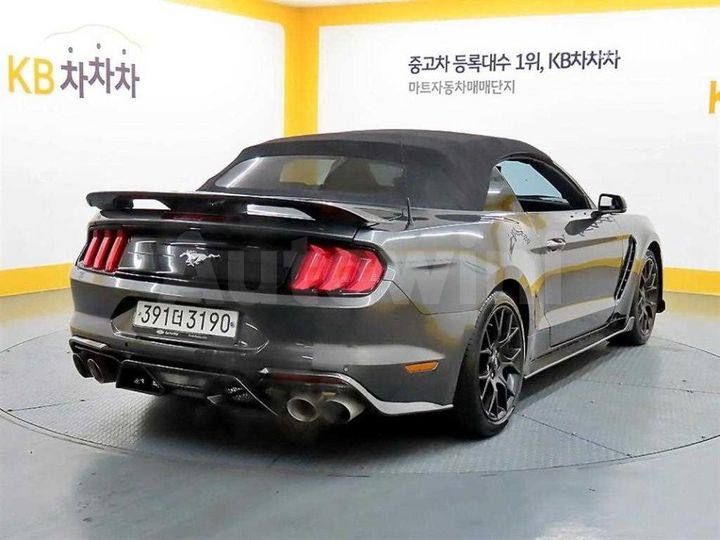 Ford Mustang 2020 — 4