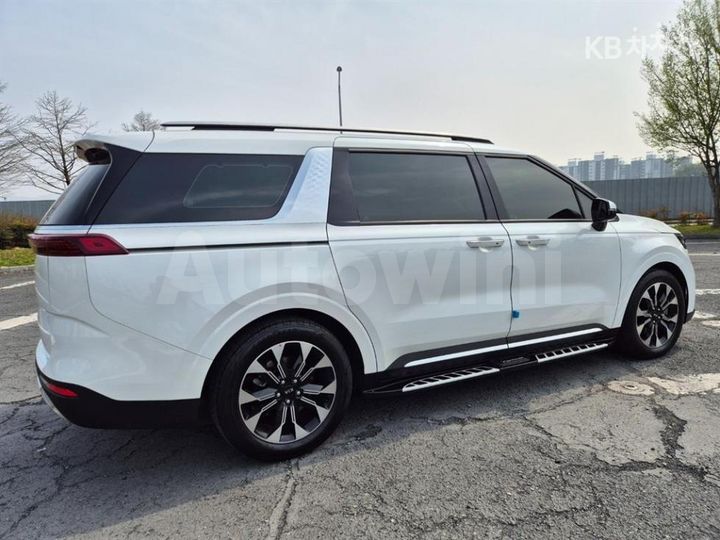Kia Carnival 2021 — 5