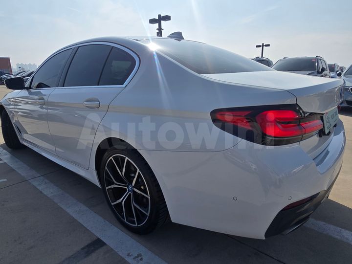BMW 5 Series 2023 — 3