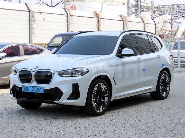 BMW iX3 2022 — 2