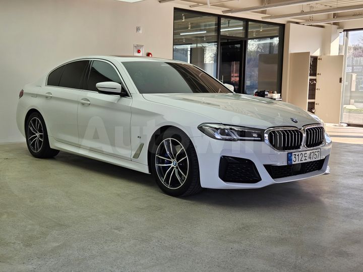 BMW 5 Series 2022 — 3