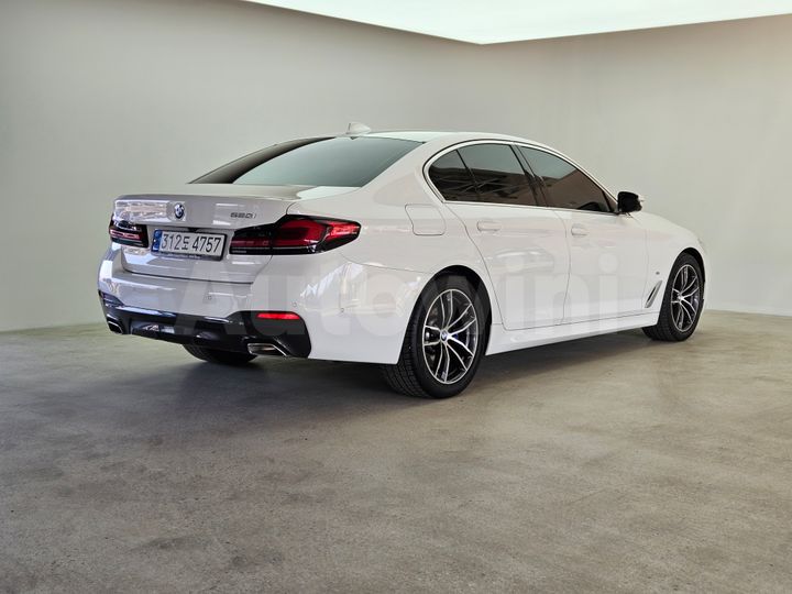 BMW 5 Series 2022 — 4