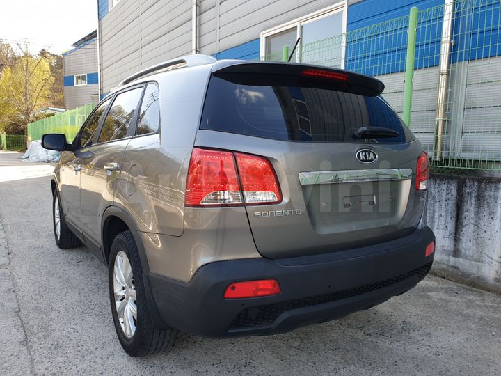 Kia Sorento 2010 — 5