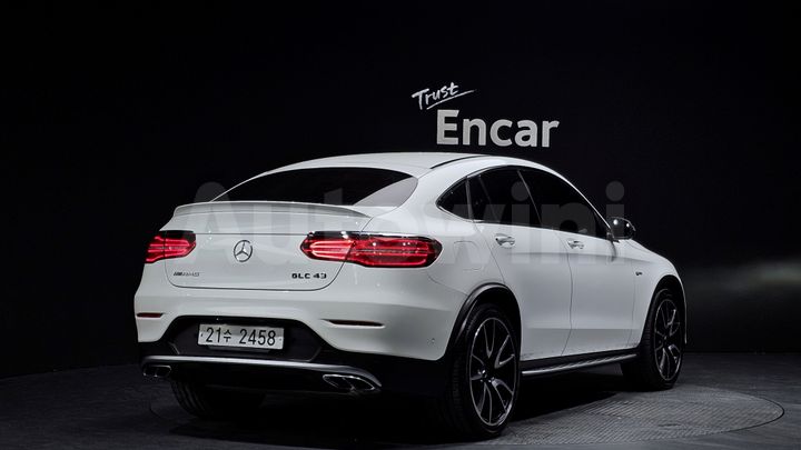 Mercedes-Benz GLC Class 2018 — 2