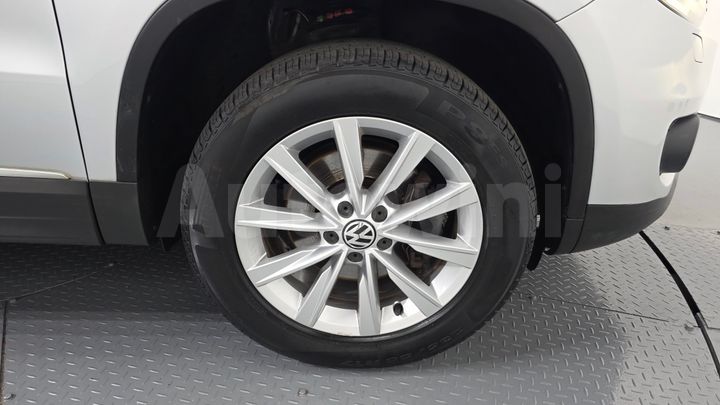 Volkswagen Tiguan 2013 — 5