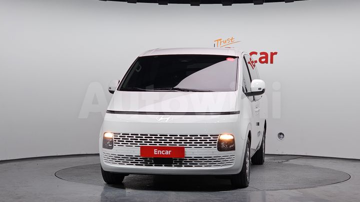 Hyundai Staria 2025 — 3
