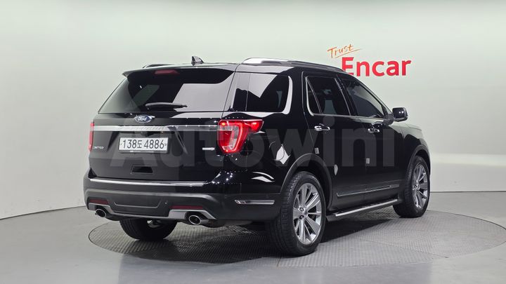 Ford Explorer 2018 — 2
