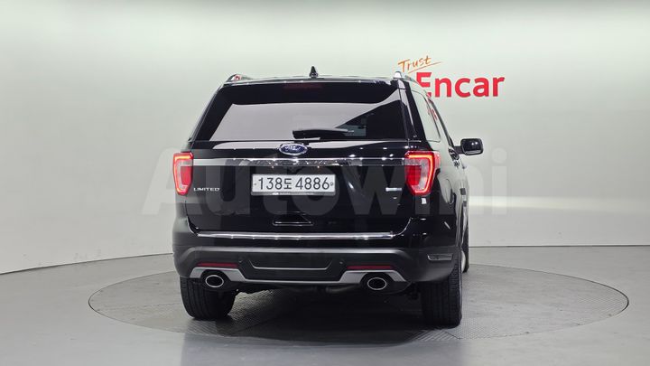 Ford Explorer 2018 — 4