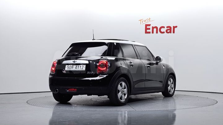 Mini Cooper 2015 — 2