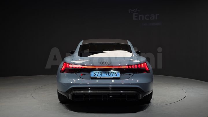 Audi RS e-tron GT 2022 — 4