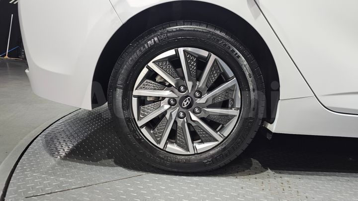 Hyundai Ioniq 2020 — 5
