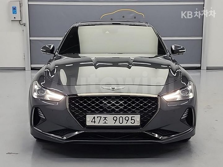 Genesis G70 2019 KMTG541EDKU030958 — 2