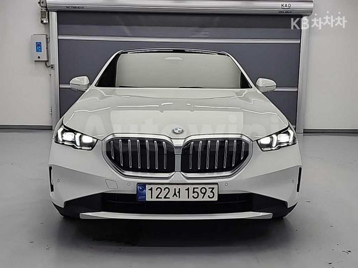 BMW 5 Series 2024 — 2