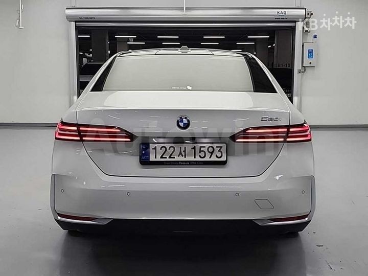 BMW 5 Series 2024 — 3