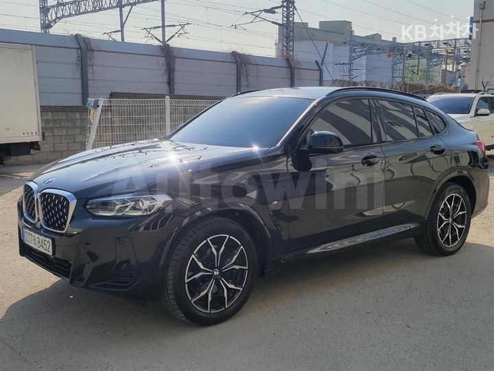 BMW X4 2023 — 2