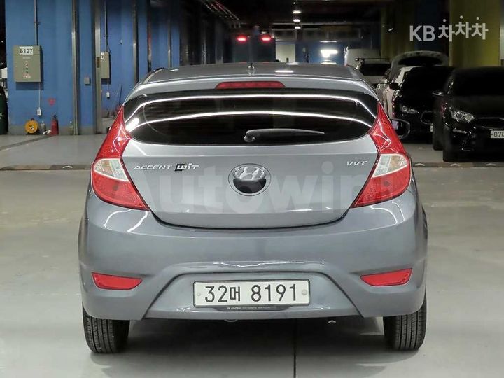 Hyundai Accent 2015 — 3