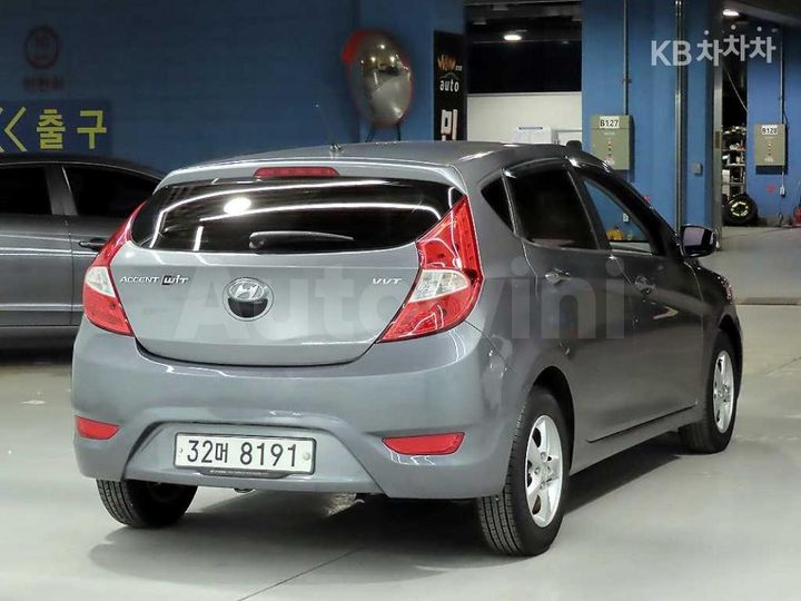 Hyundai Accent 2015 — 4