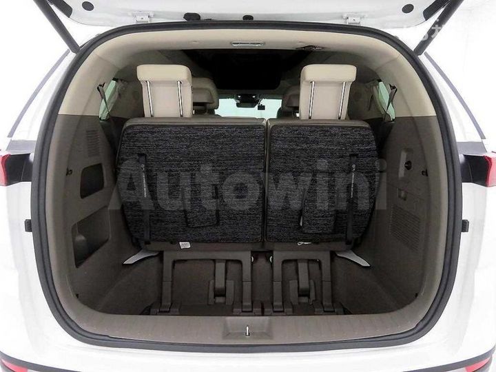 Kia Carnival 2022 — 5