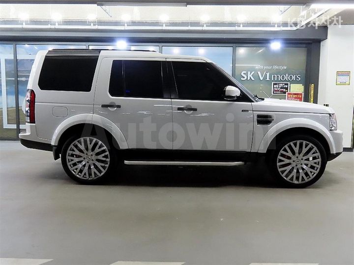 Land Rover Discovery 2015 — 3